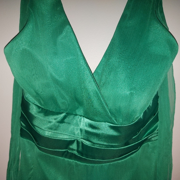 NWT Le Chateau Green Chiffon Dress - Picture 5 of 13